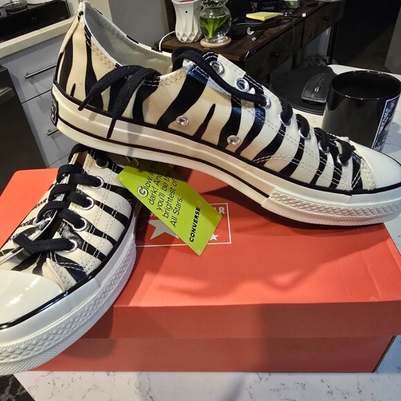 Converse Chuck 70 Low Glow-In-The-Dark Zebra Print Men's Casual A13438C SIZE 10 - Picture 4 of 15